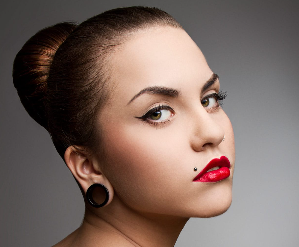 Labret piercing: Everything about the lip piercing